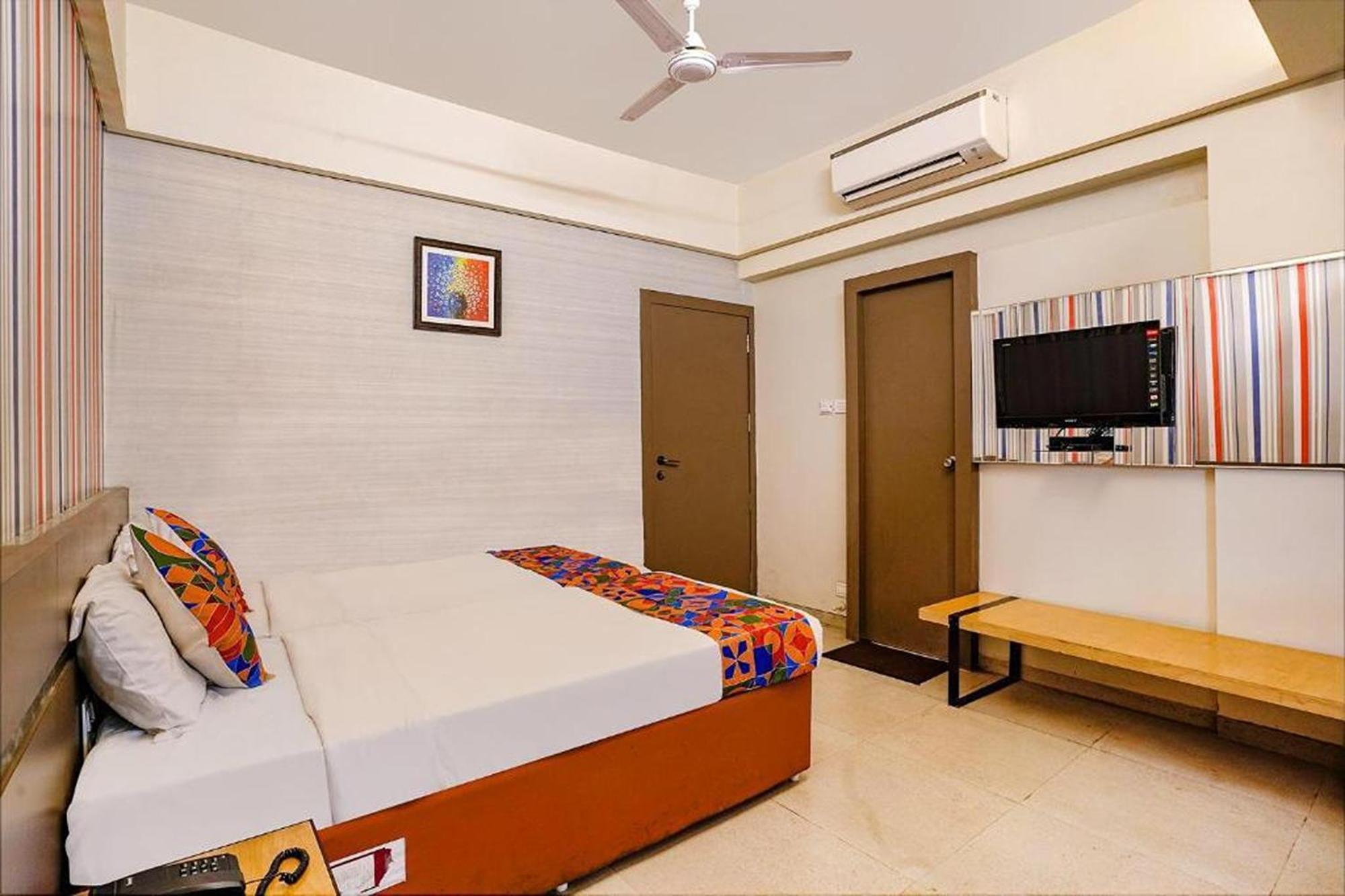 Hotel Gargi Deluxe Pune Eksteriør bilde
